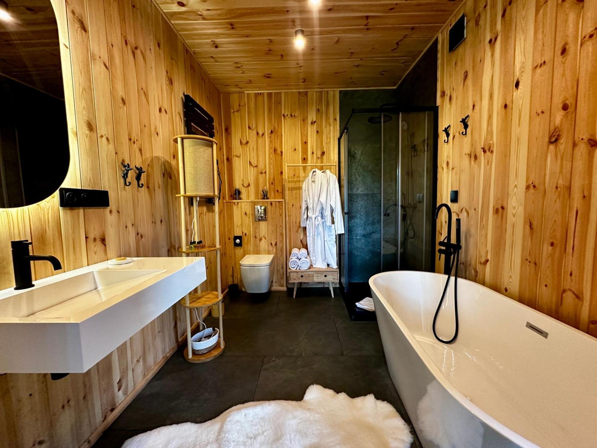 Brown Deer - Z Sauna Na Tarasie, Jacuzzi I Widokiem Na Gory - By Deer Hills Luxury Apartments Kocon Bagian luar foto