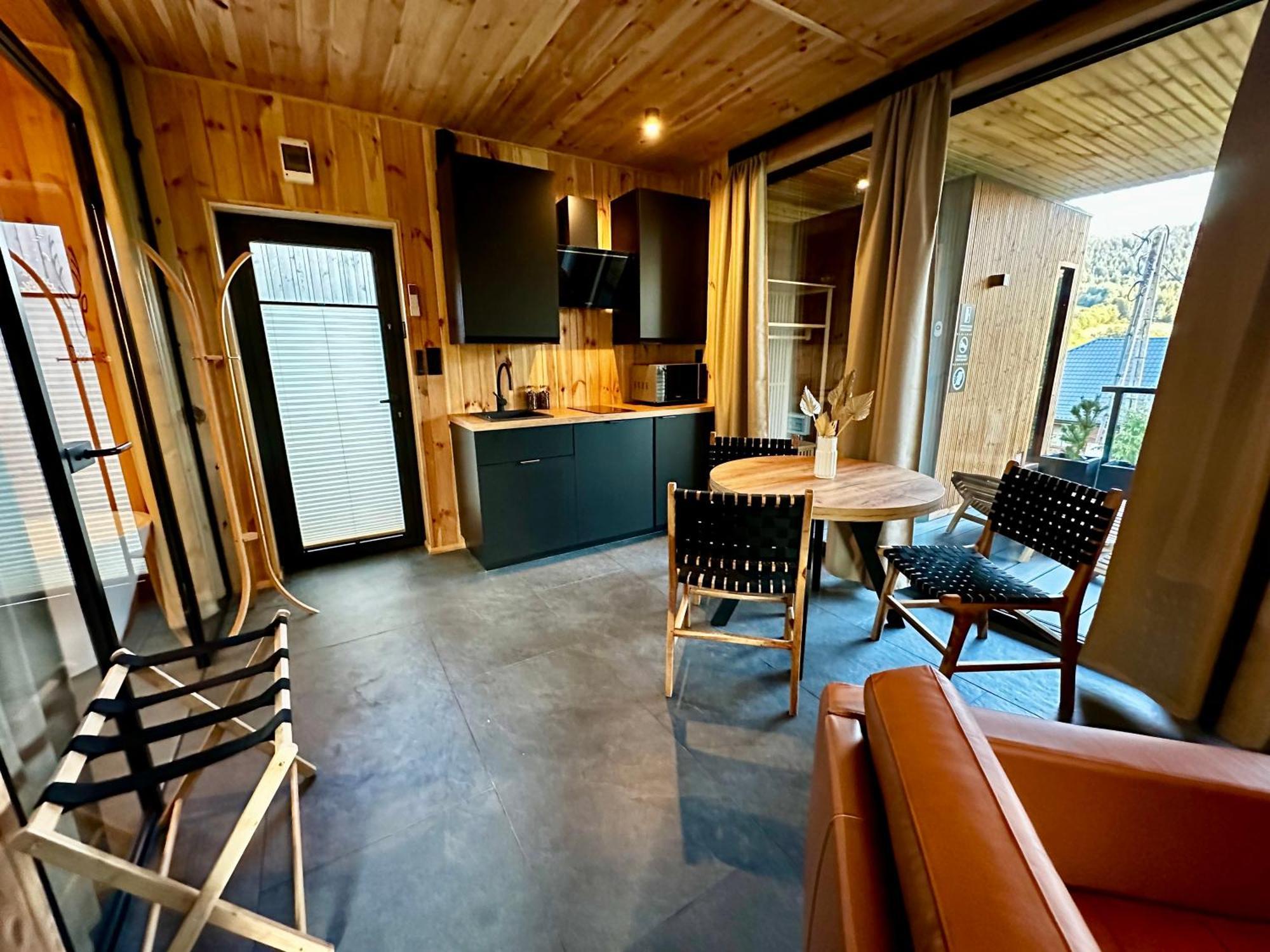 Brown Deer - Z Sauna Na Tarasie, Jacuzzi I Widokiem Na Gory - By Deer Hills Luxury Apartments Kocon Bagian luar foto